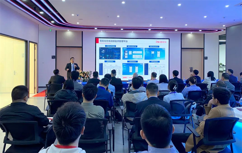 智火柴副總經(jīng)理——袁鷹在從當(dāng)前設(shè)備潤(rùn)滑面臨的突出問題講解